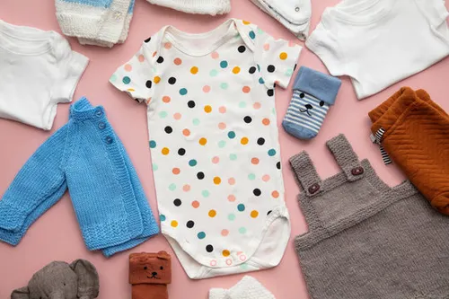 ملابس أطفال